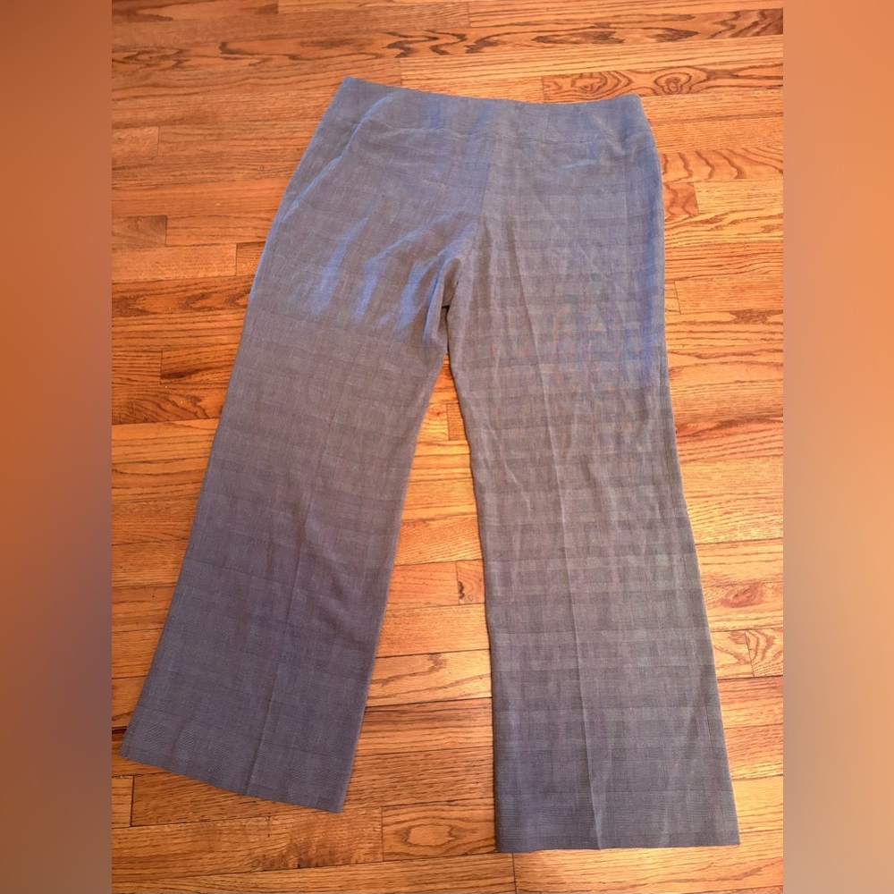 STYLE & COMPANY Gray, Black & Burgundy Plaid Wide-Leg Trousers, Size: 18 - Picture 2 of 6
